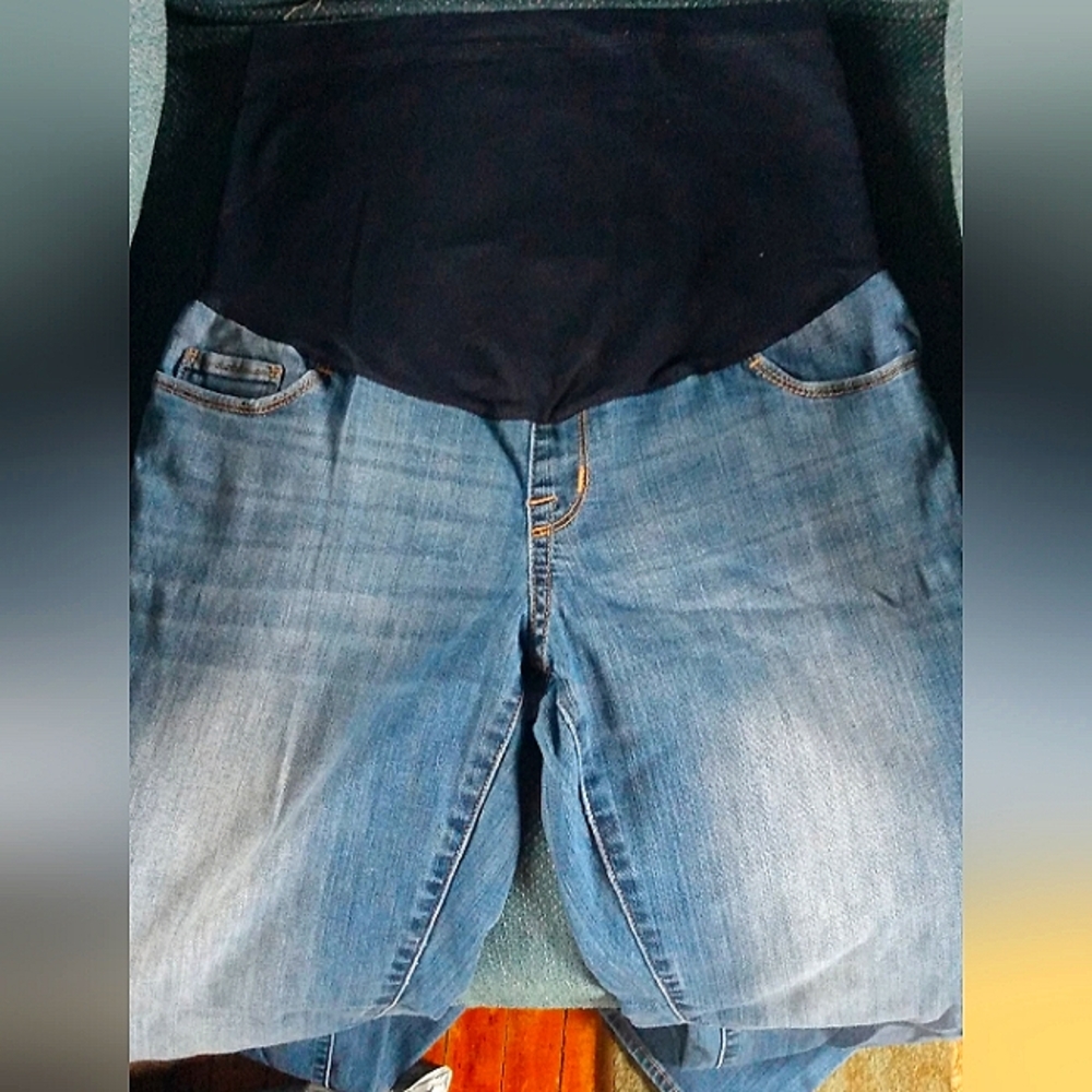 👶Maternity jeans Size 4